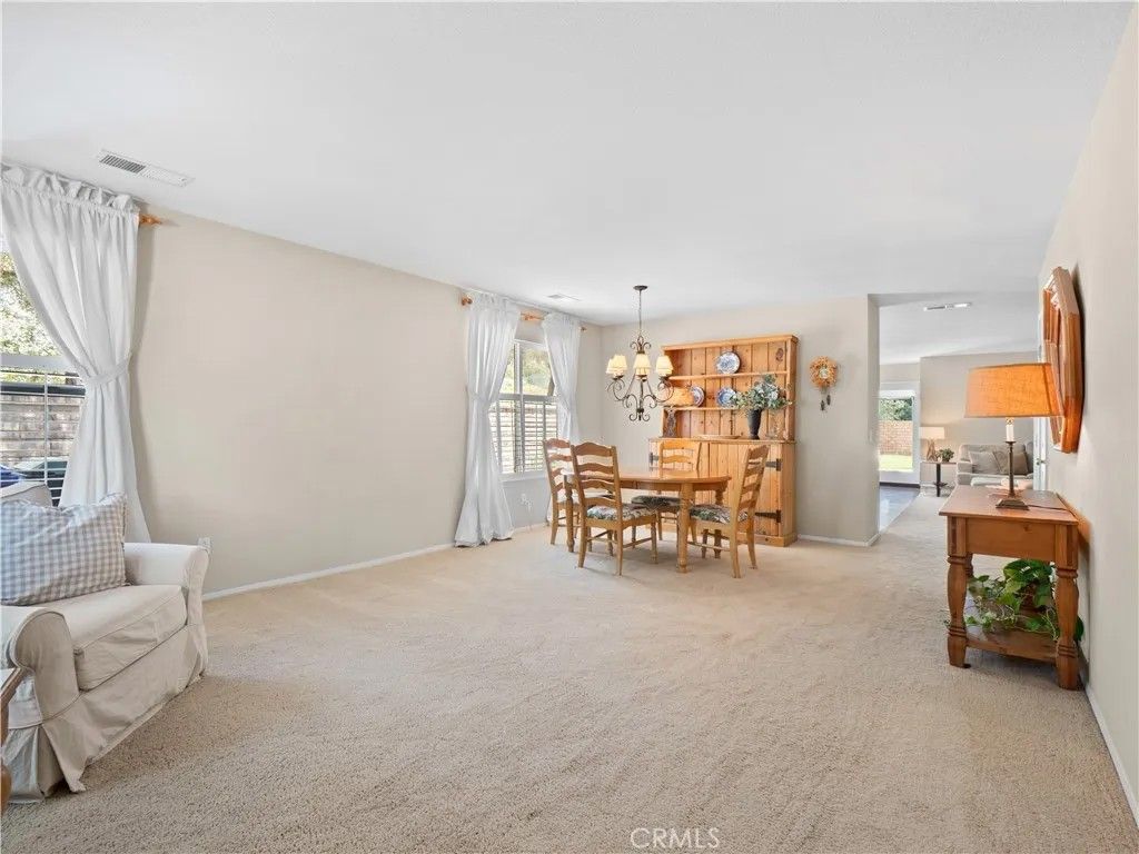 Photo of 29890 Berkshire PL, Castaic, CA 91384 (MLS # SR26104234)