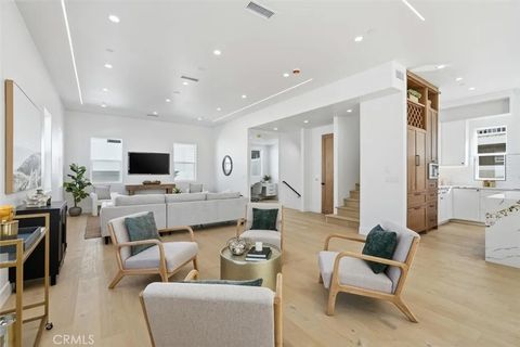 Tiny photo for 617 N Irena Avenue #B, Redondo Beach, CA 90277 (MLS # SB25273019)