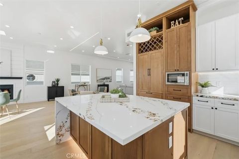 Tiny photo for 617 N Irena Avenue #B, Redondo Beach, CA 90277 (MLS # SB25273019)