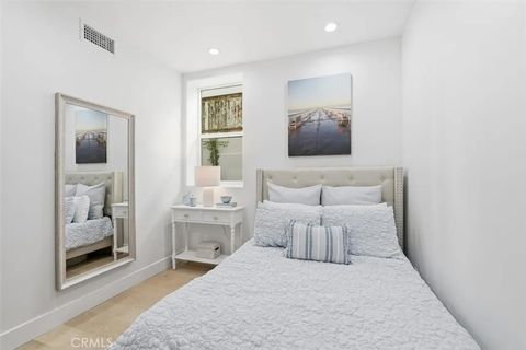 Tiny photo for 617 N Irena Avenue #B, Redondo Beach, CA 90277 (MLS # SB25273019)