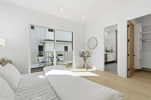 Tiny photo for 617 N Irena Avenue #B, Redondo Beach, CA 90277 (MLS # SB25273019)