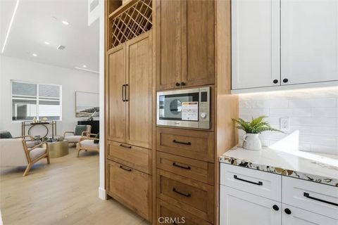 Tiny photo for 617 N Irena Avenue #B, Redondo Beach, CA 90277 (MLS # SB25273019)