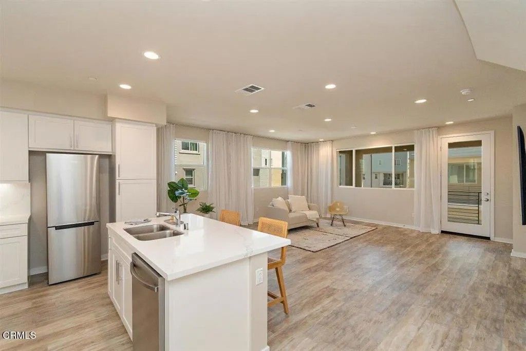 Photo of 723 Heritage Lane, Upland, CA 91784 (MLS # P1-25163)