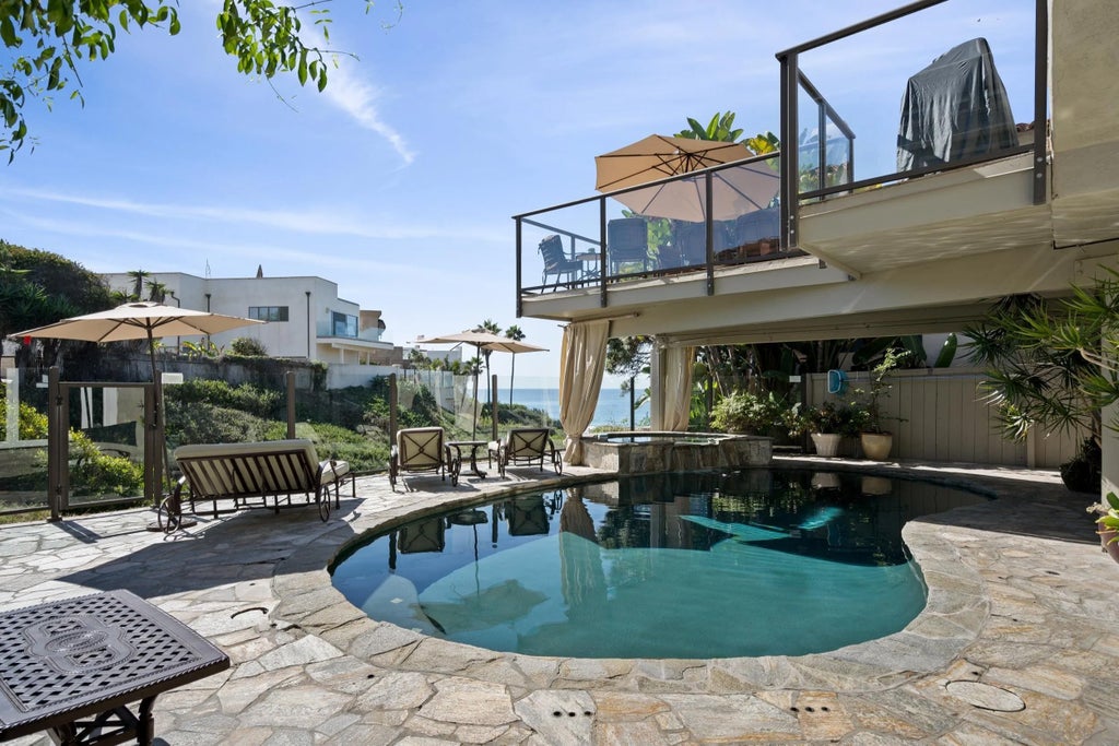 Photo of 645 Loring St, San Diego, CA 92109 (MLS # 260015672)