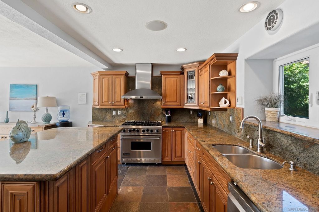 Photo of 645 Loring St, San Diego, CA 92109 (MLS # 260015672)