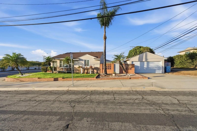 6504 Eldridge