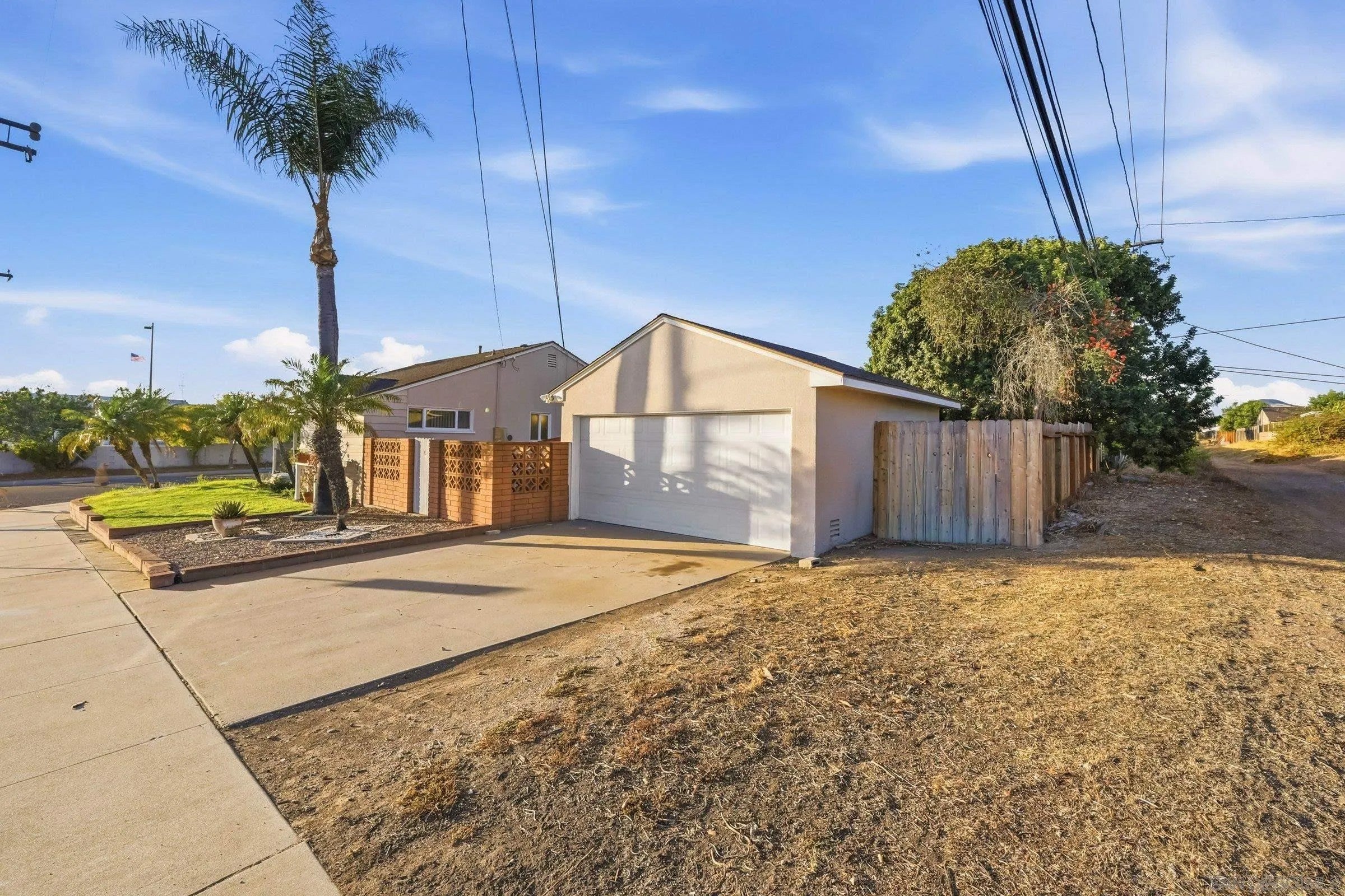 6504 Eldridge