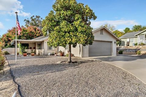 Photo of 392 D St, Ramona, CA 92065 (MLS # 250043563)