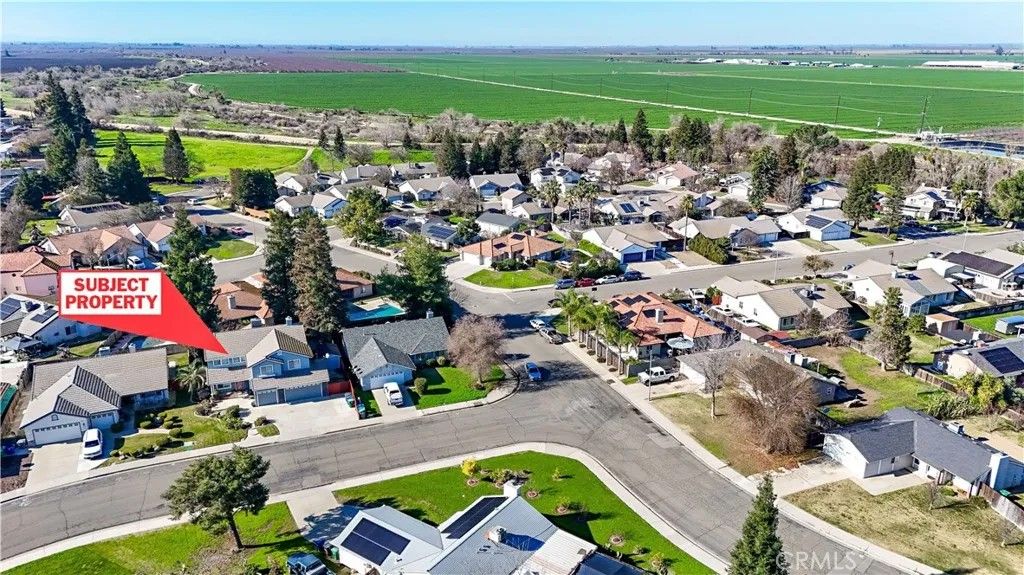 Photo of 917 Amador St, Chowchilla, CA 93610 (MLS # MC26008101)