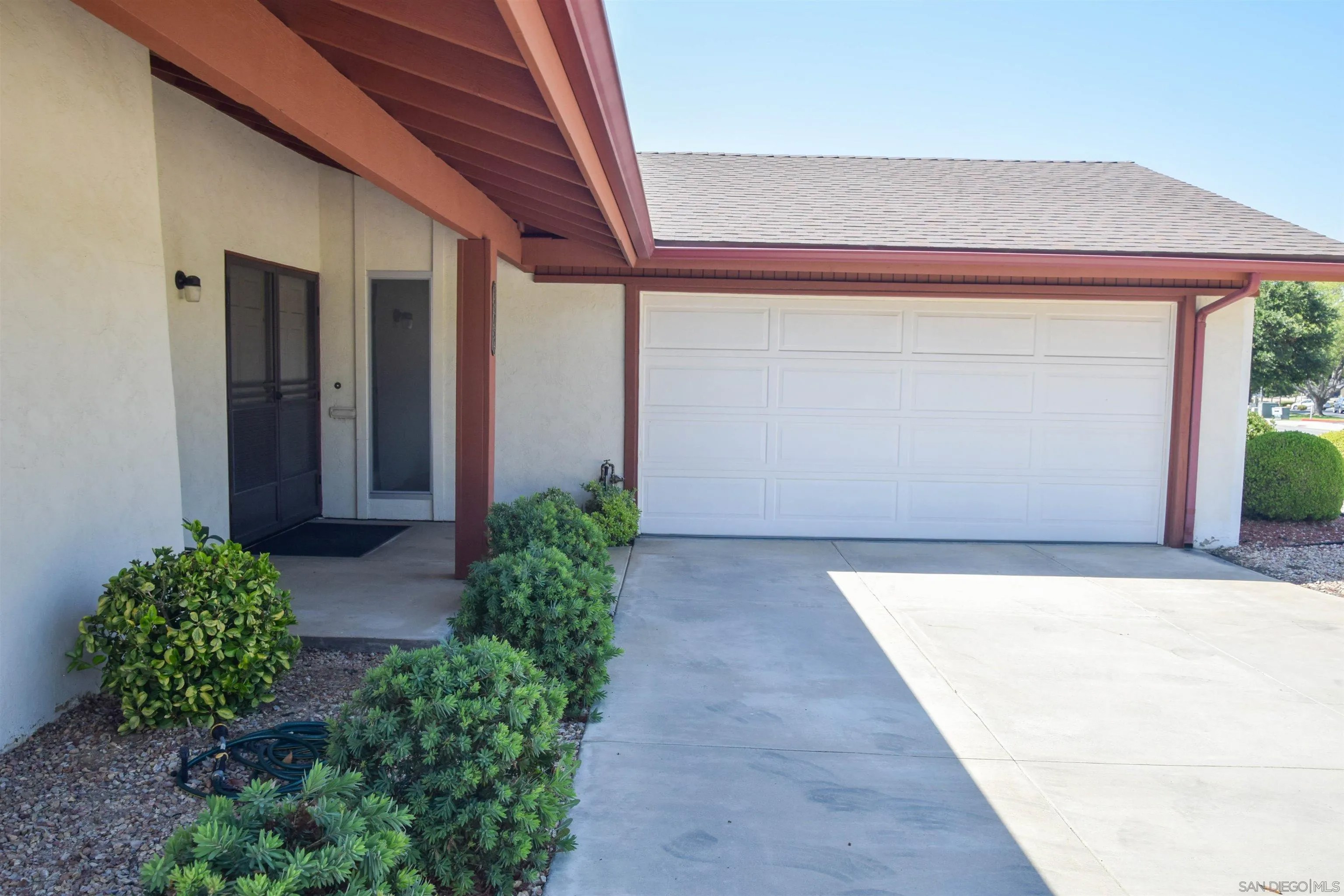 16734 Bernardo Oaks Dr