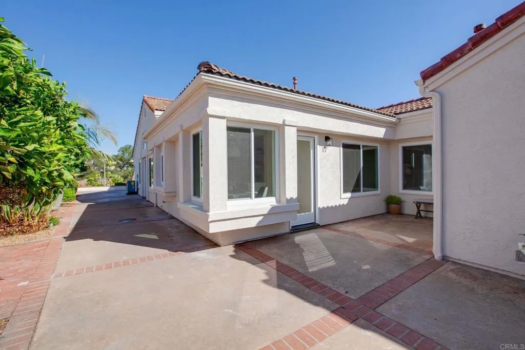 1523 Camino Linda Drive