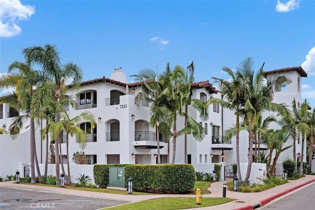 Photo of 7323 Estrella De Mar Road #41, Carlsbad, CA 92009 (MLS # OC25163832)