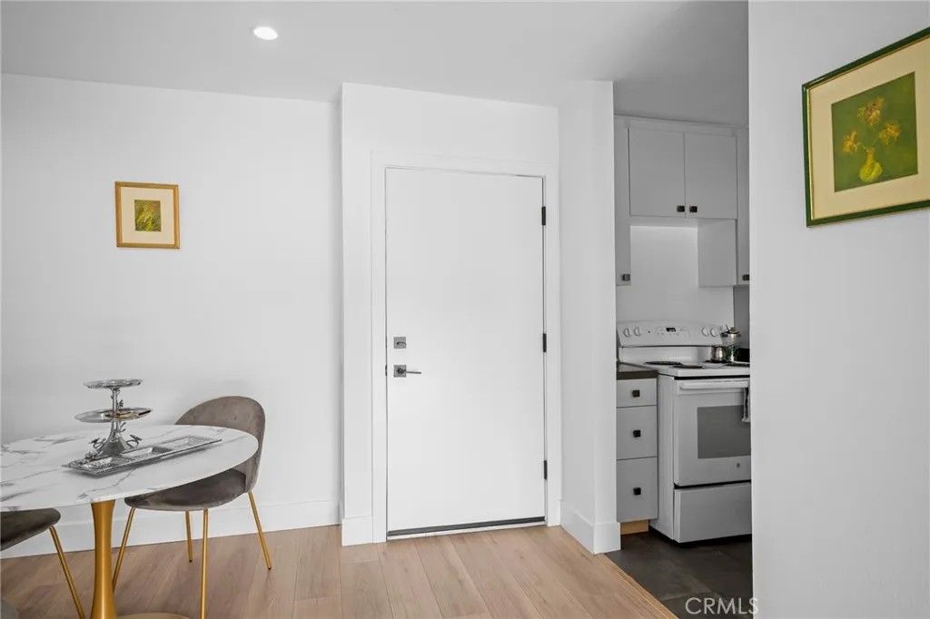 Photo of 5460 White Oak #G324, Encino, CA 91316 (MLS # GD26024829)