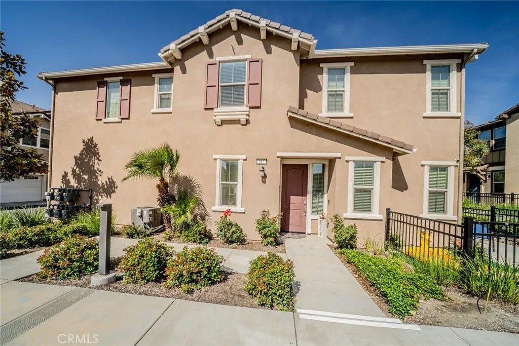 Photo of 16502 Casa Grande Ave #517, Fontana, CA 92336 (MLS # CV26086127)