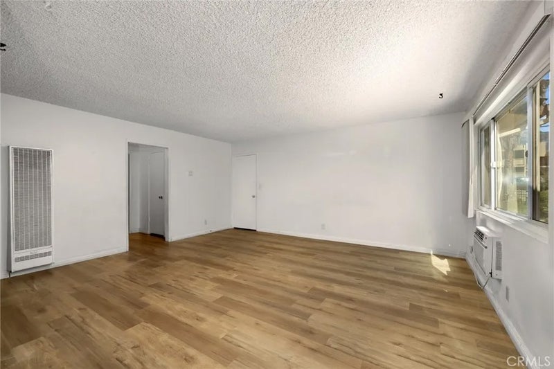 1232 W 11th