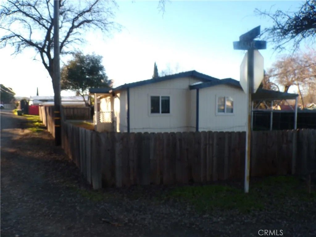 Photo of 3767 Buckeye St, Clearlake, CA 95422 (MLS # LC26012052)