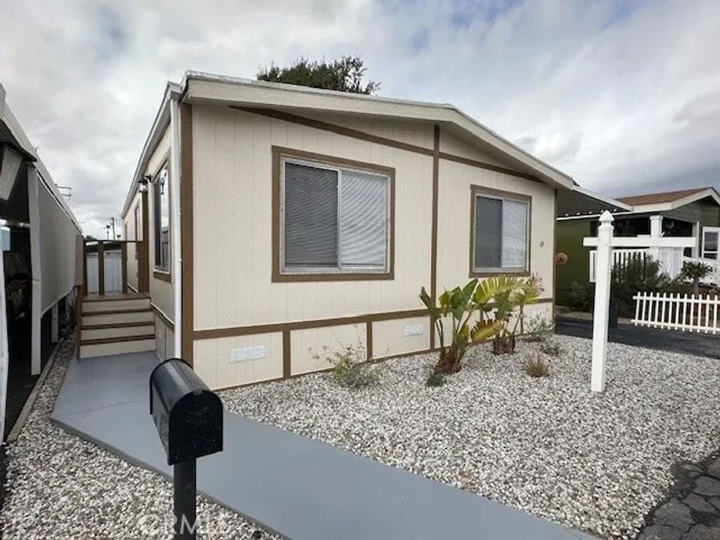 Photo of 880 N. Lake Steet St #69, Hemet, CA 92544 (MLS # SW26017777)