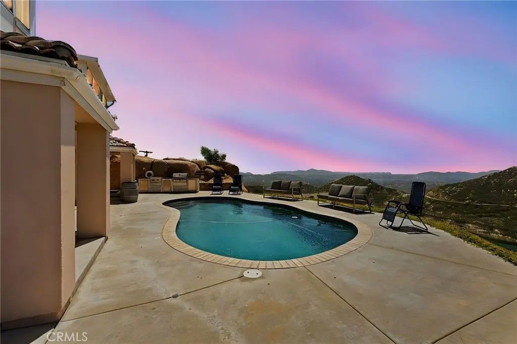 Photo of 15471 Green Valley Truck Trl, Ramona, CA 92065 (MLS # SW25252631)