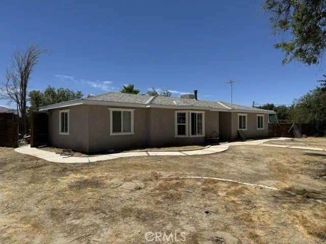 11132 E Avenue R6