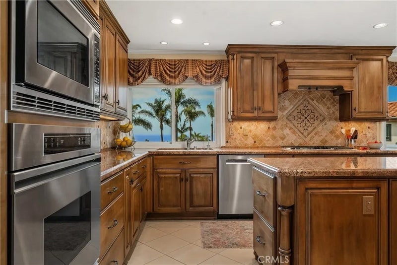6402 Sealpoint Court