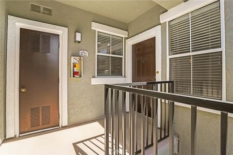 Photo of 20000 Plum Canyon Road #1722, Saugus, CA 91350 (MLS # SR26053199)