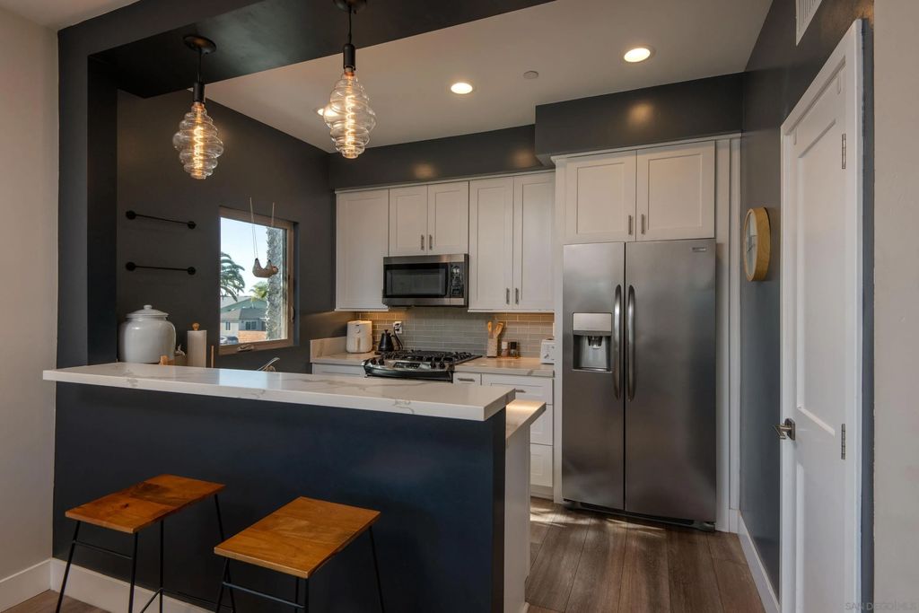 Photo of 4410 Gresham St, San Diego, CA 92109 (MLS # 260001601)