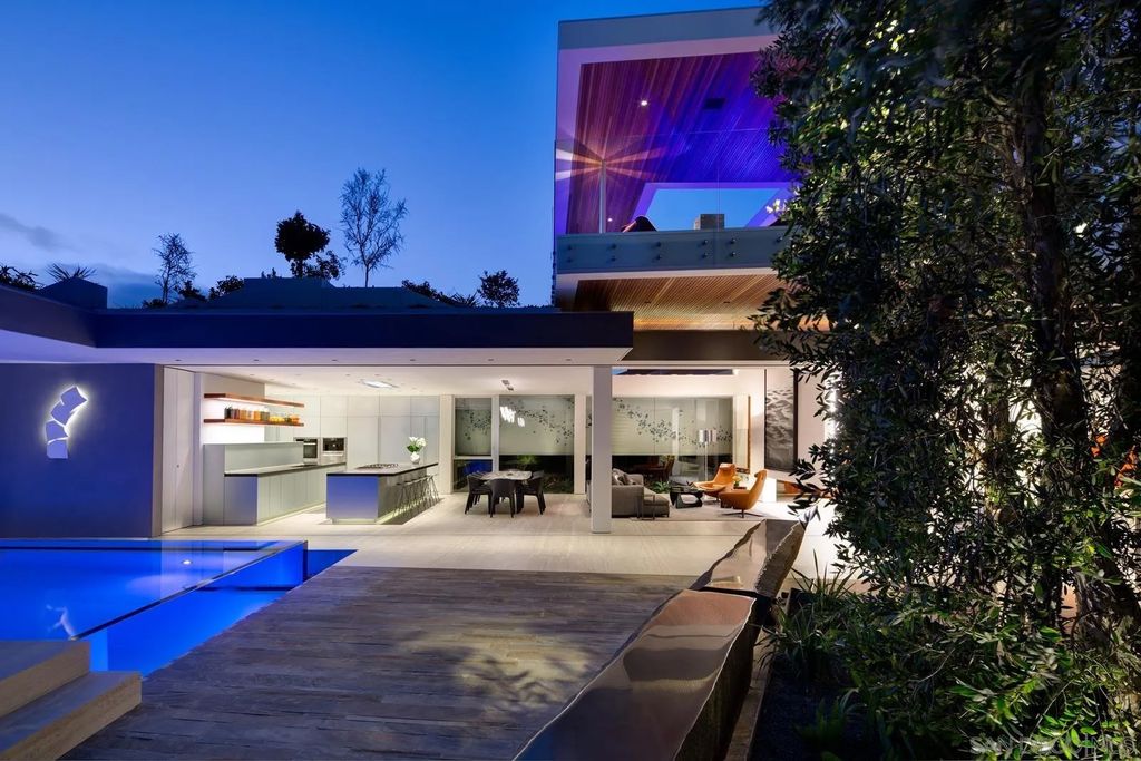 Photo of 980 Alameda Blvd, Coronado, CA 92118 (MLS # 260002180)