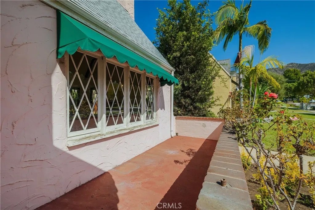 1363 Sonora Avenue