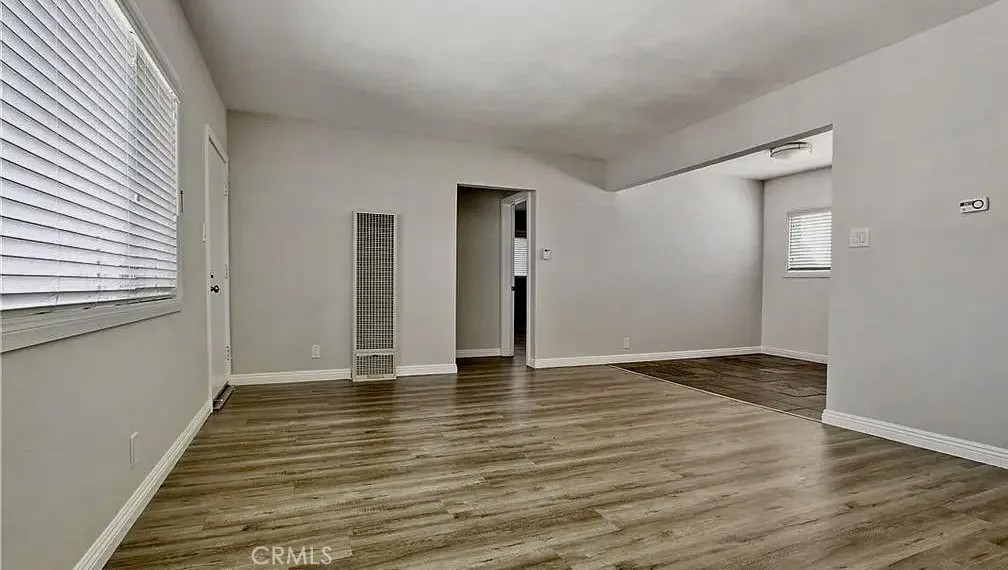 2535 W Imperial 5