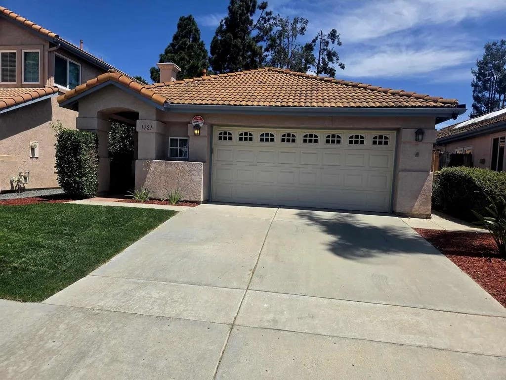 Photo of 1721 Corte Viejo, Oceanside, CA 92056 (MLS # NDP2607772)