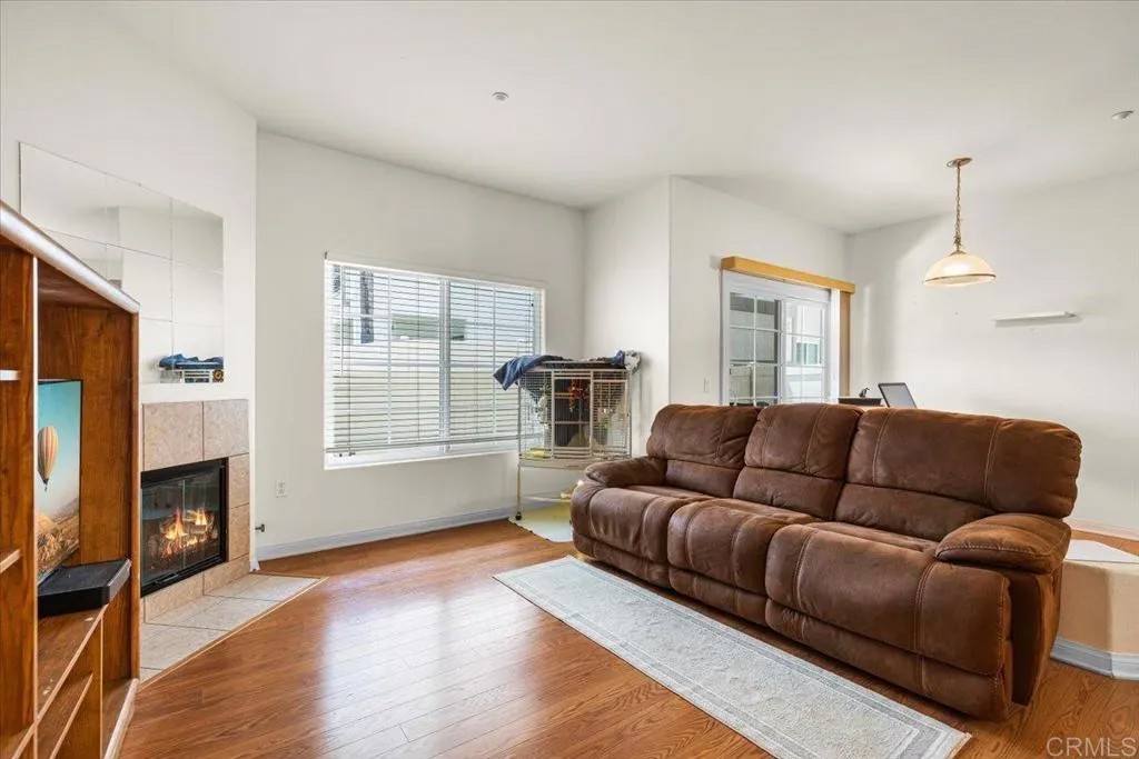 2715 Lake Pointe 116