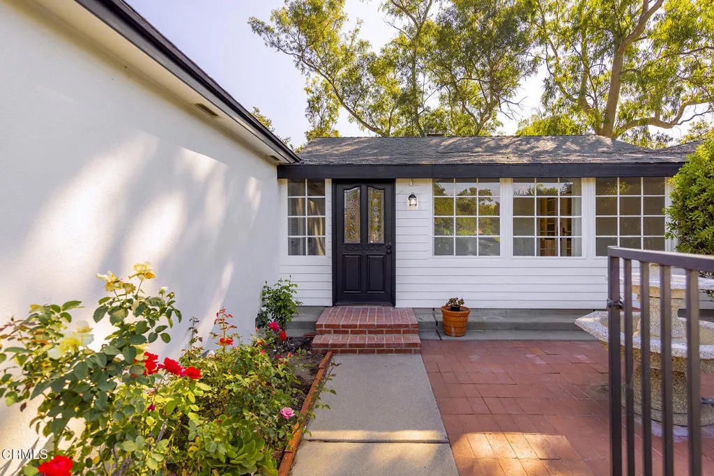 212 Foothill Road