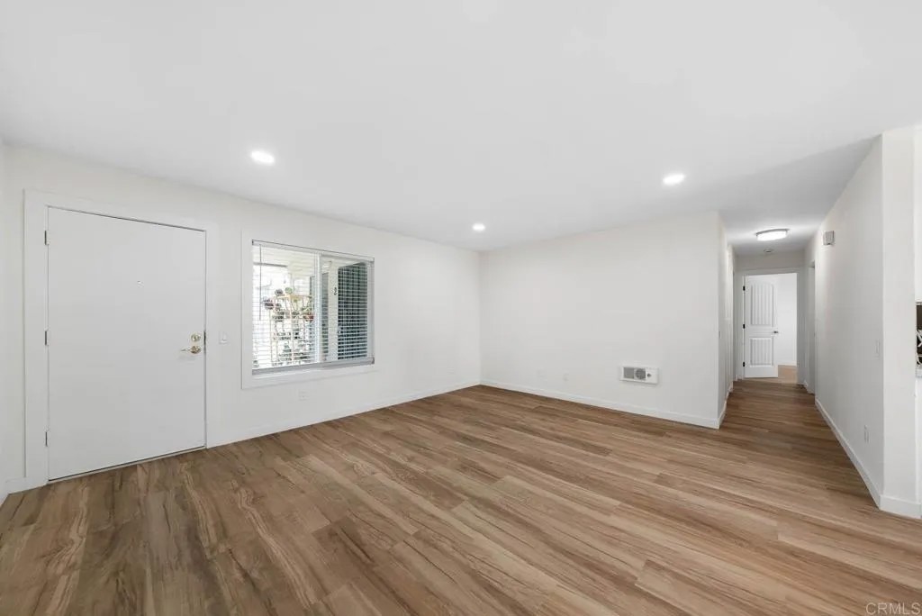 3825 Van Dyke Ave Apt 3