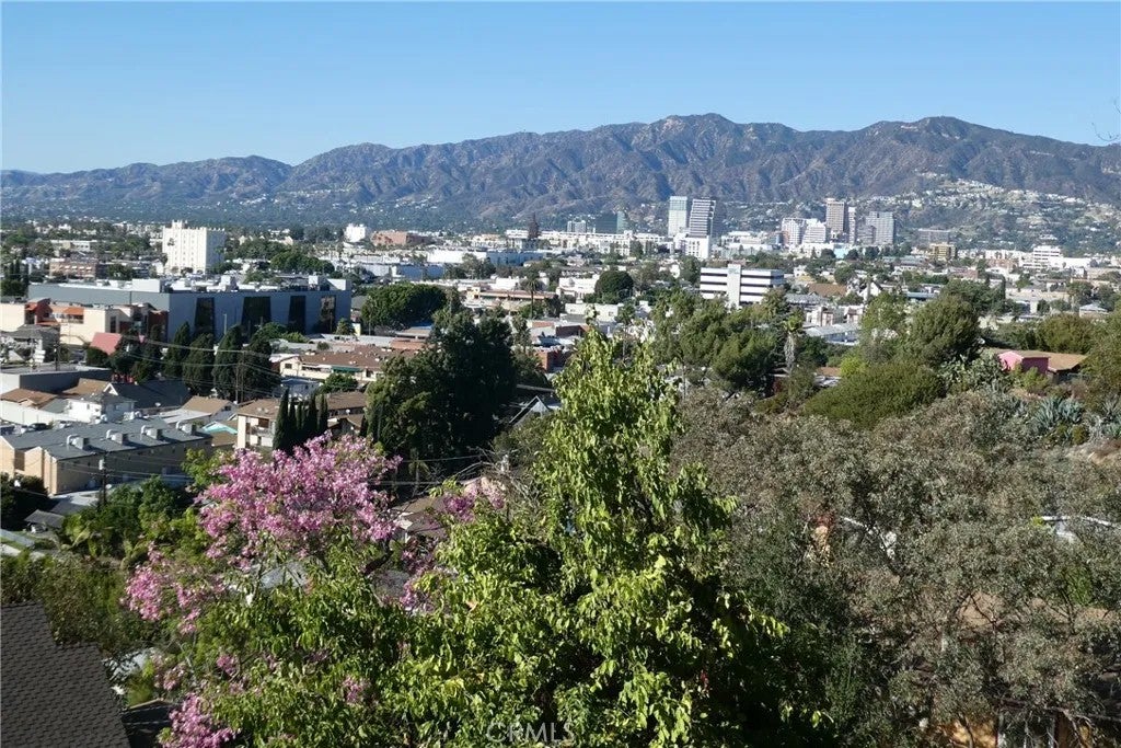 Photo of 404 Mission, Glendale, CA 91205 (MLS # GD26231859)