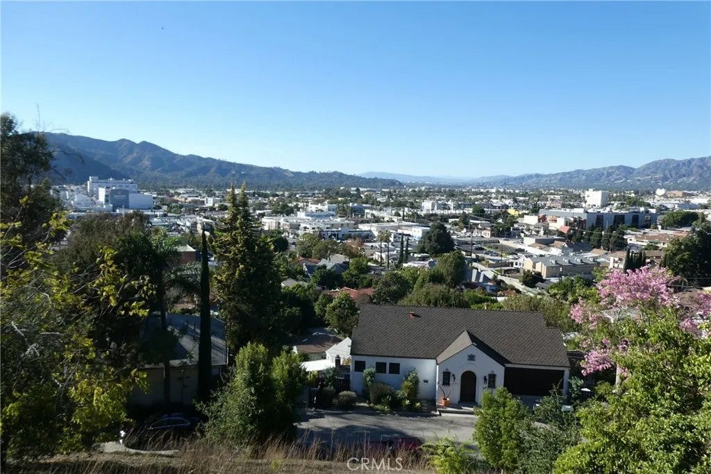 Photo of 404 Mission, Glendale, CA 91205 (MLS # GD26231859)