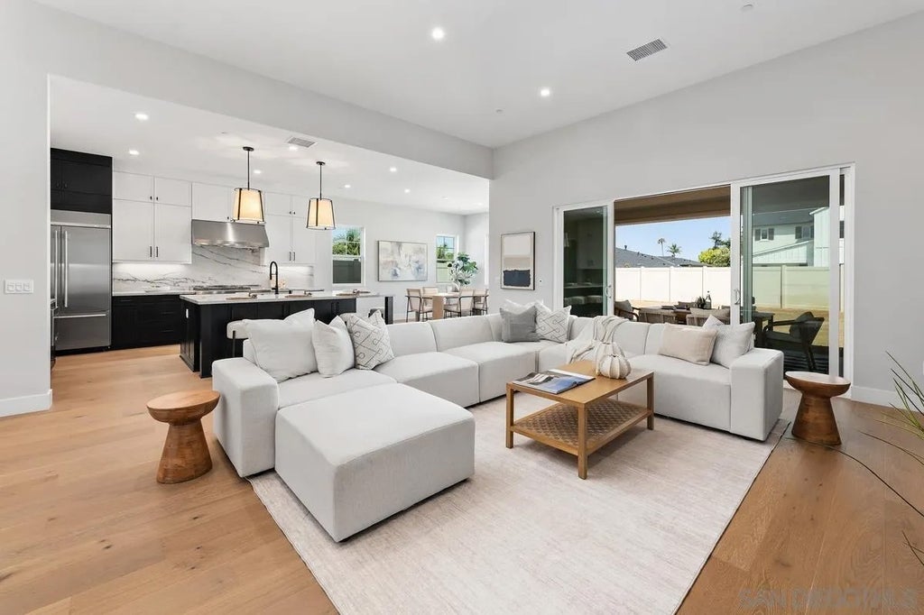 Photo of 1720 California St, Oceanside, CA 92054 (MLS # 260005058)