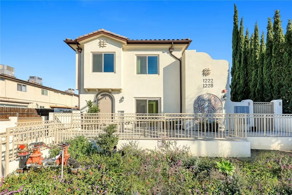 1228 Temple City Blvd