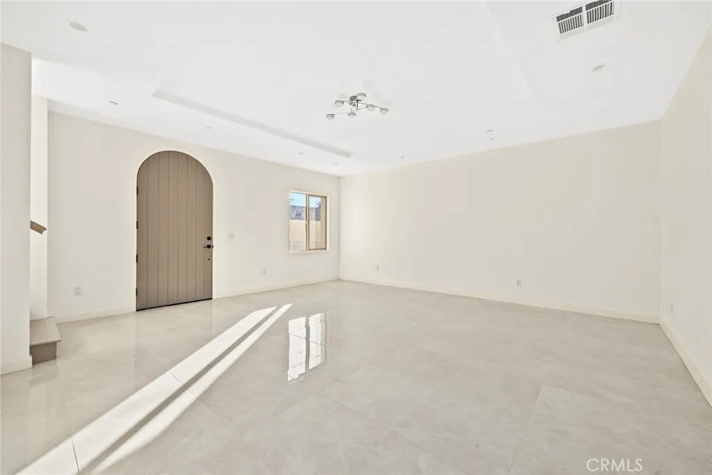 1228 Temple City Blvd