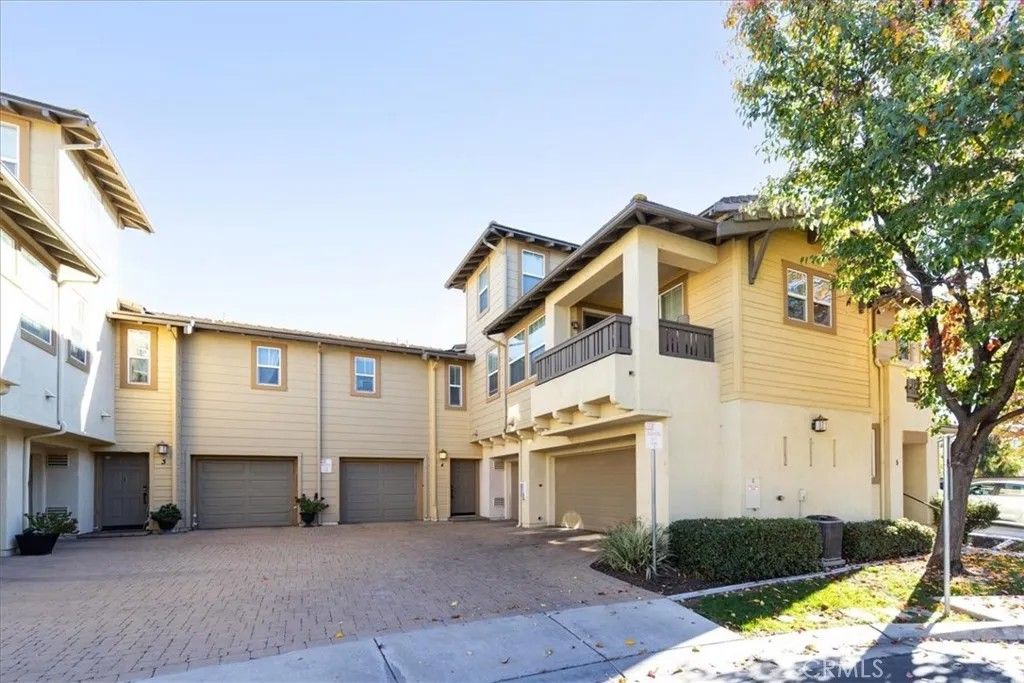 Photo of 41548 Blue Canyon #4, Murrieta, CA 92562 (MLS # SW25247485)