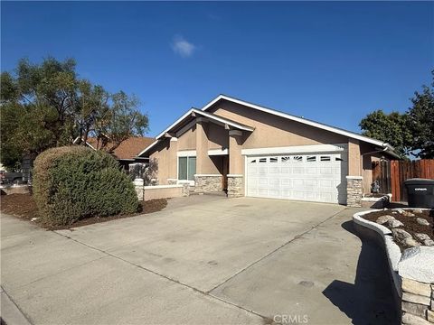 Photo of 2436 Carlsbad Cir, Hemet, CA 92545 (MLS # OC25246250) Photo of 2436 Carlsbad Cir, Hemet, CA 92545 (MLS # OC25246250)