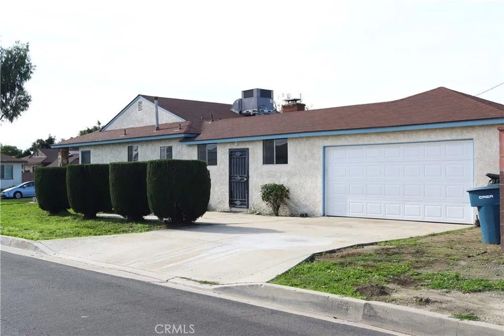 Photo of 15317 Carfax Ave, Bellflower, CA 90706 (MLS # DW25273764)