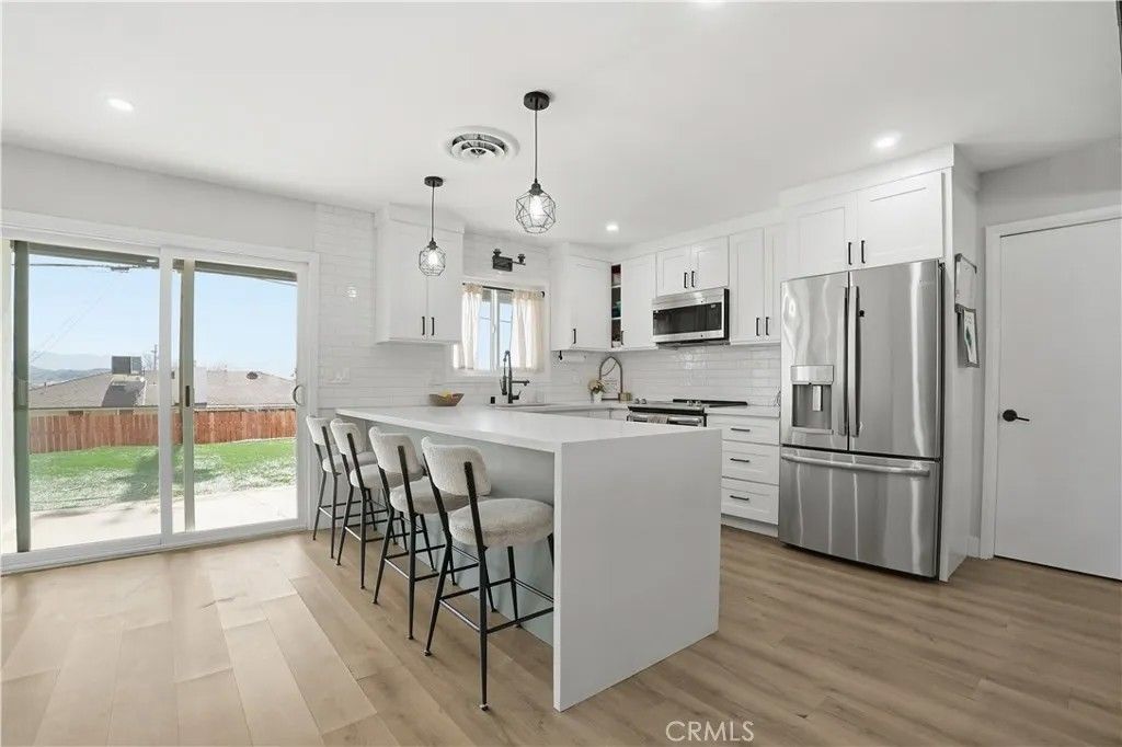 Photo of 23921 South Rd, Apple Valley, CA 92307 (MLS # HD26028906)