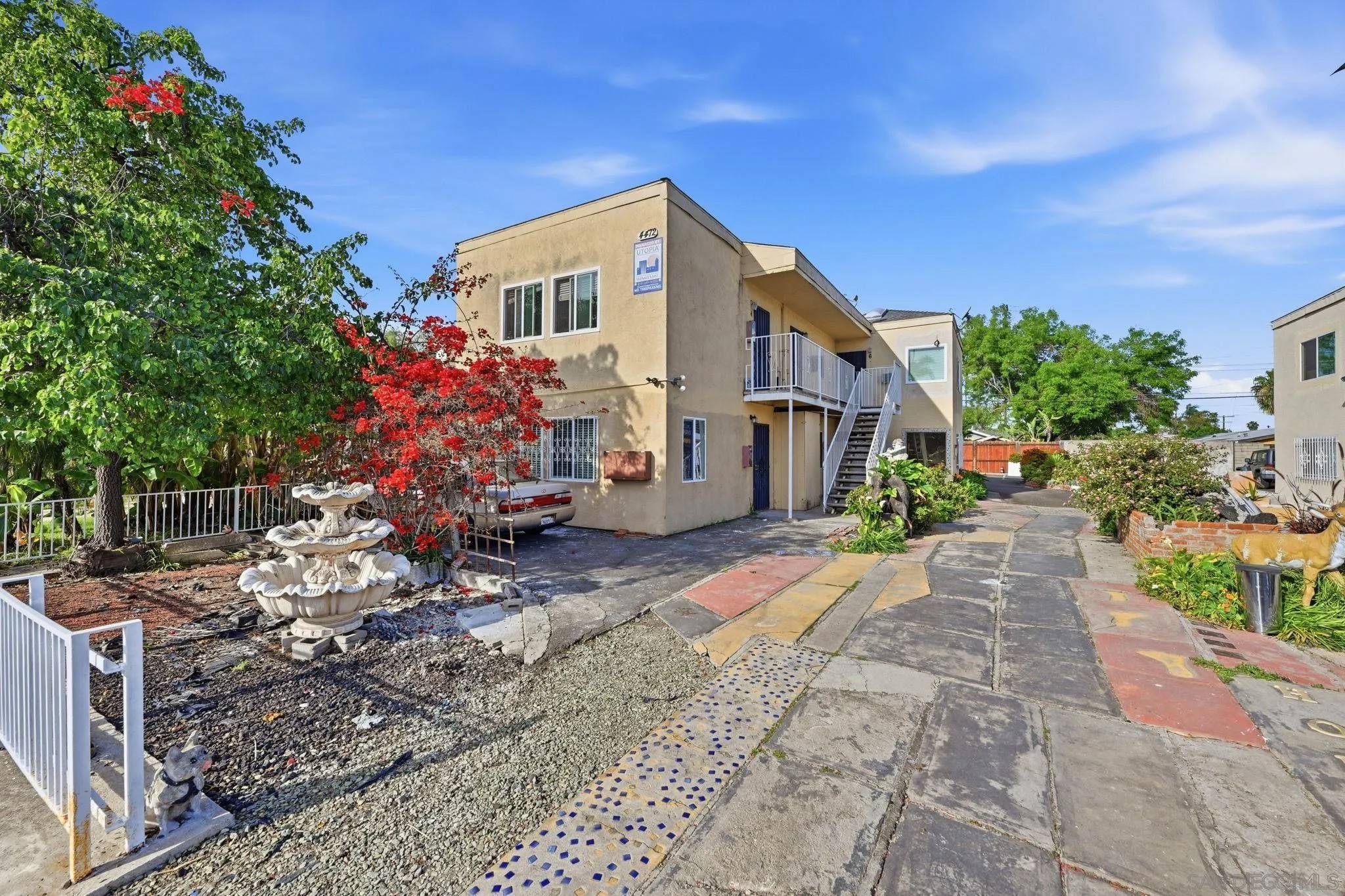 4472 Felton Street