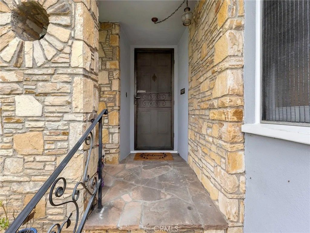 Photo of 1152 N Cedar St, Glendale, CA 91207 (MLS # GD26040621)