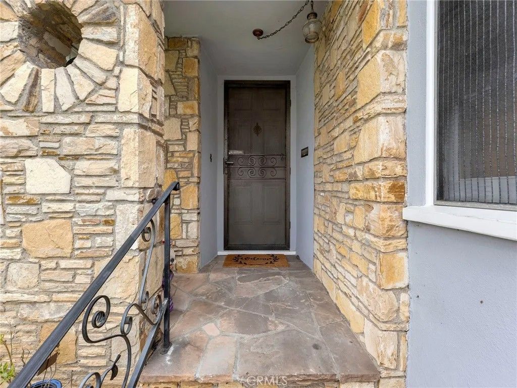 Photo of 1152 N Cedar St, Glendale, CA 91207 (MLS # GD26040621)