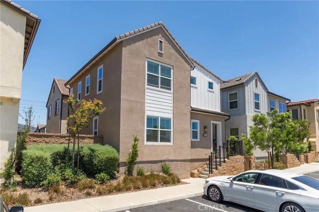 15982 Parkhouse 2