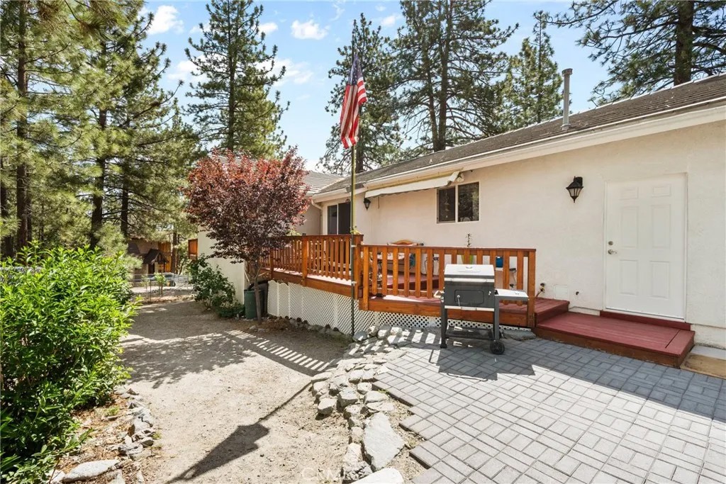 5399 Lone Pine Canyon