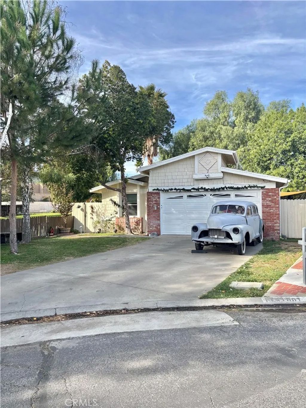 Photo of 27635 Peridot Way, Castaic, CA 91384 (MLS # SR25277913)