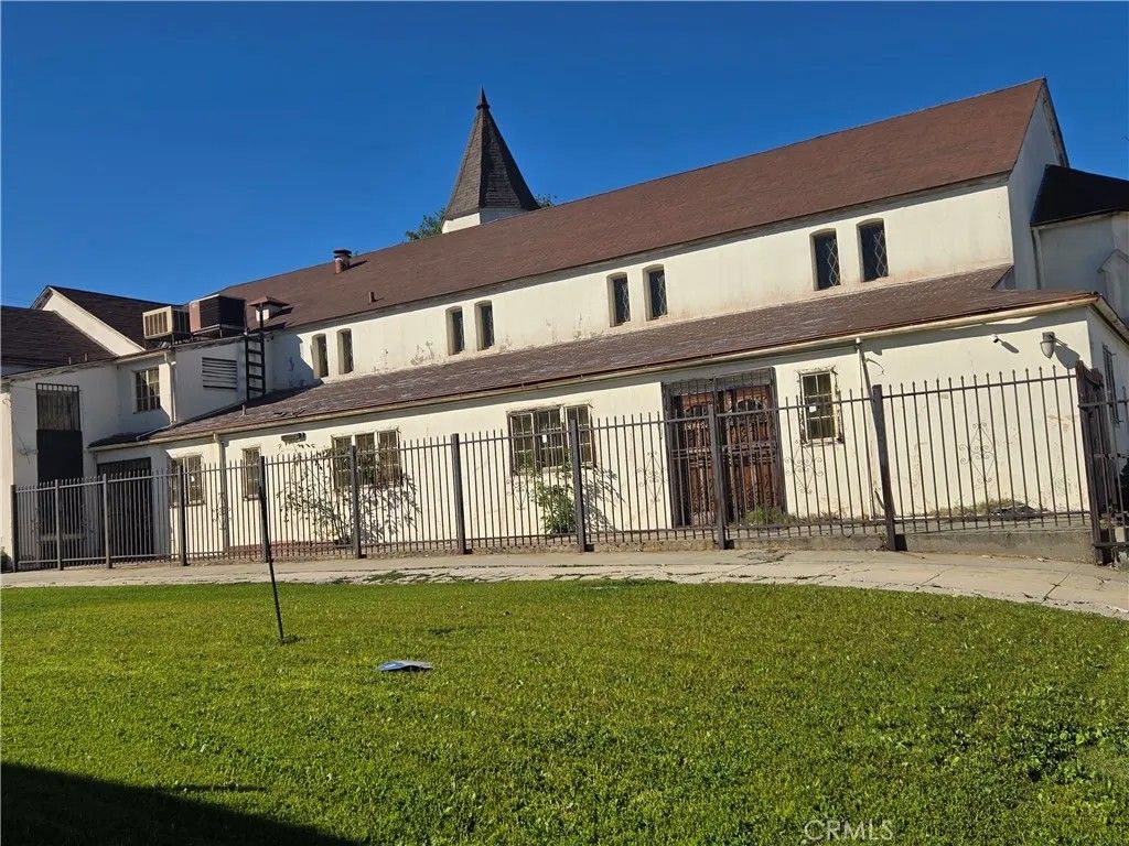 Photo of 7411 S Normandie Ave, Los Angeles, CA 90044 (MLS # SB26071587)