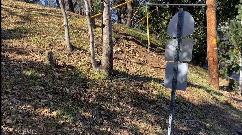 Photo of 547 Arbula Dr, Crestline, CA 92325 (MLS # IV26075025)